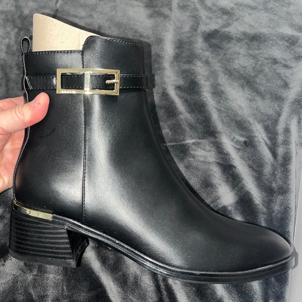 Calvin klein Jallis Booties